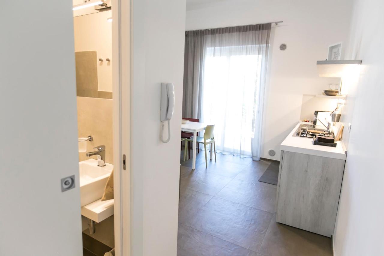 Via Del Faro Apartments Torre Canne Exterior photo