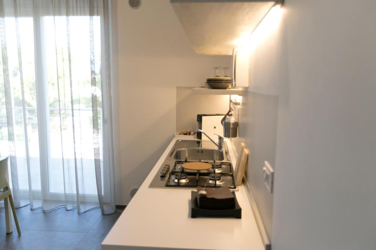Via Del Faro Apartments Torre Canne Exterior photo
