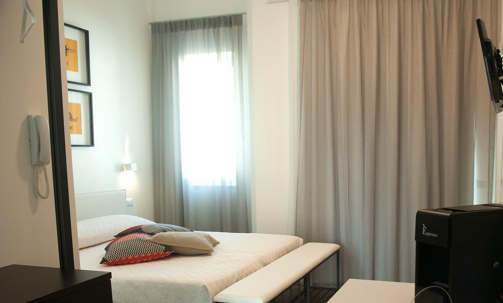 Via Del Faro Apartments Torre Canne Exterior photo
